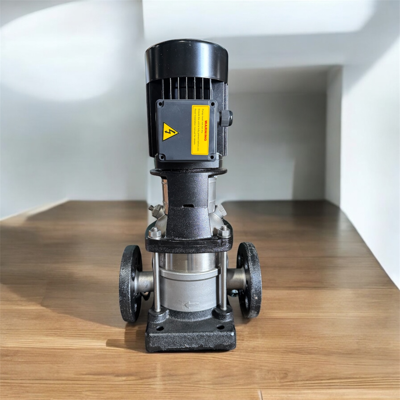 Vertical Multistage Centrifugal Pump, 0.75HP, 1410GPH, 208-230/460V, Model GSBI 3-4, SS304 - Image 2